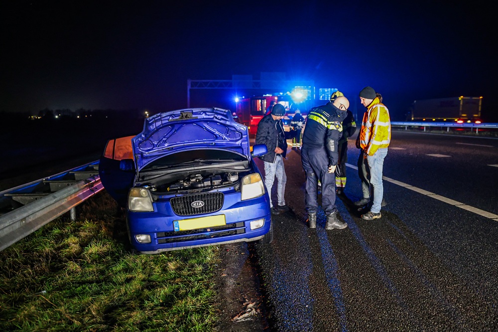 Gevallen sigaret veroorzaak vermoedelijk autobrand
