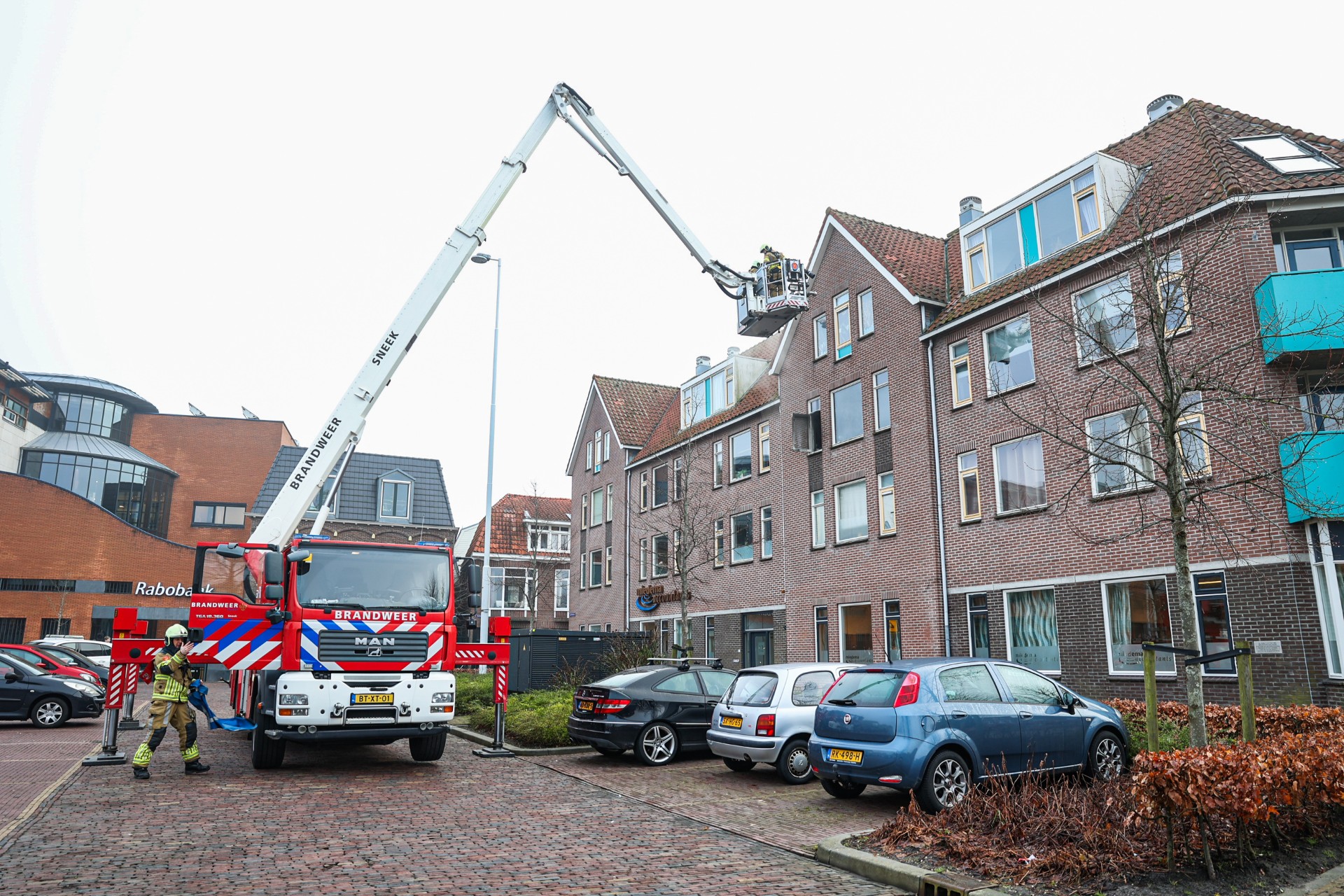 Brand op derde verdieping snel onder controle