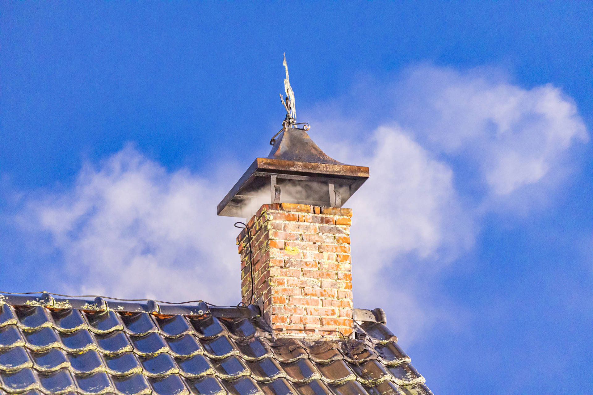 Schoorsteenbrand veroorzaakt flinke rookontwikkeling