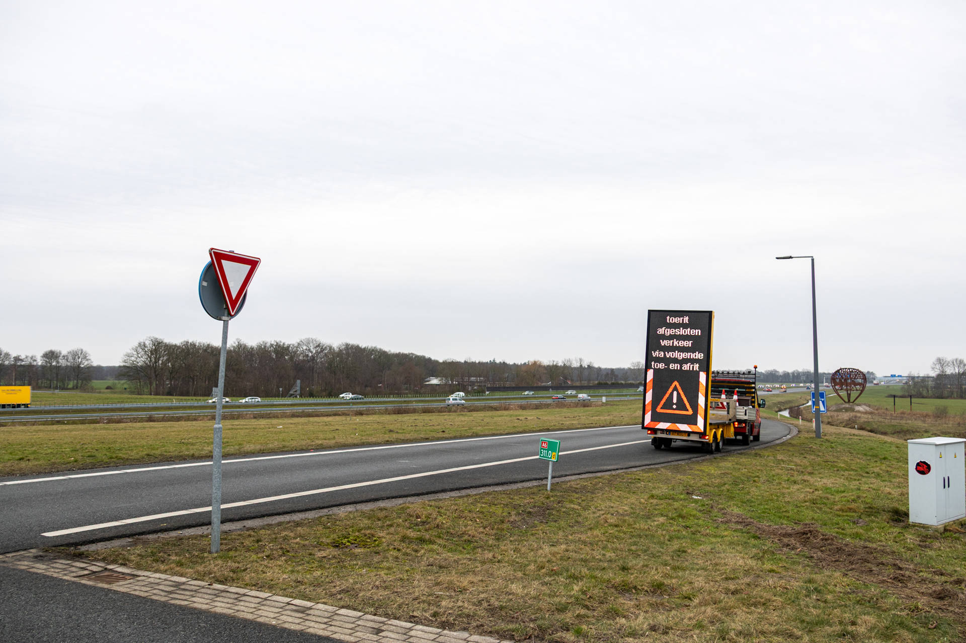 Oprit A6 bij Joure dicht door gestrande vrachtwagen