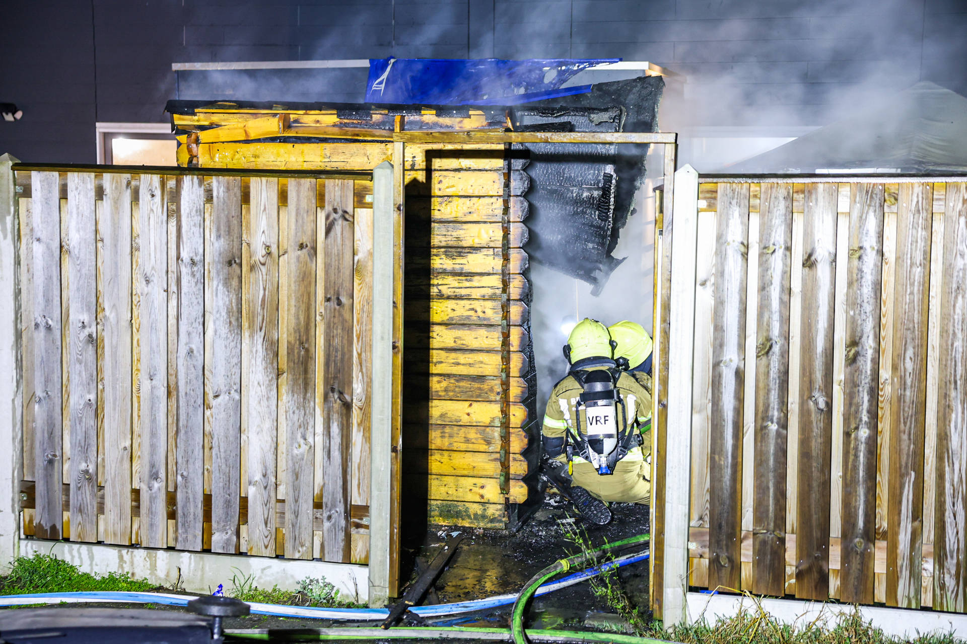 Schuur verwoest door felle brand