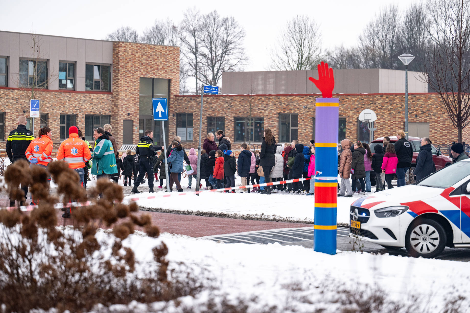 Basisschool ontruimd na bommelding