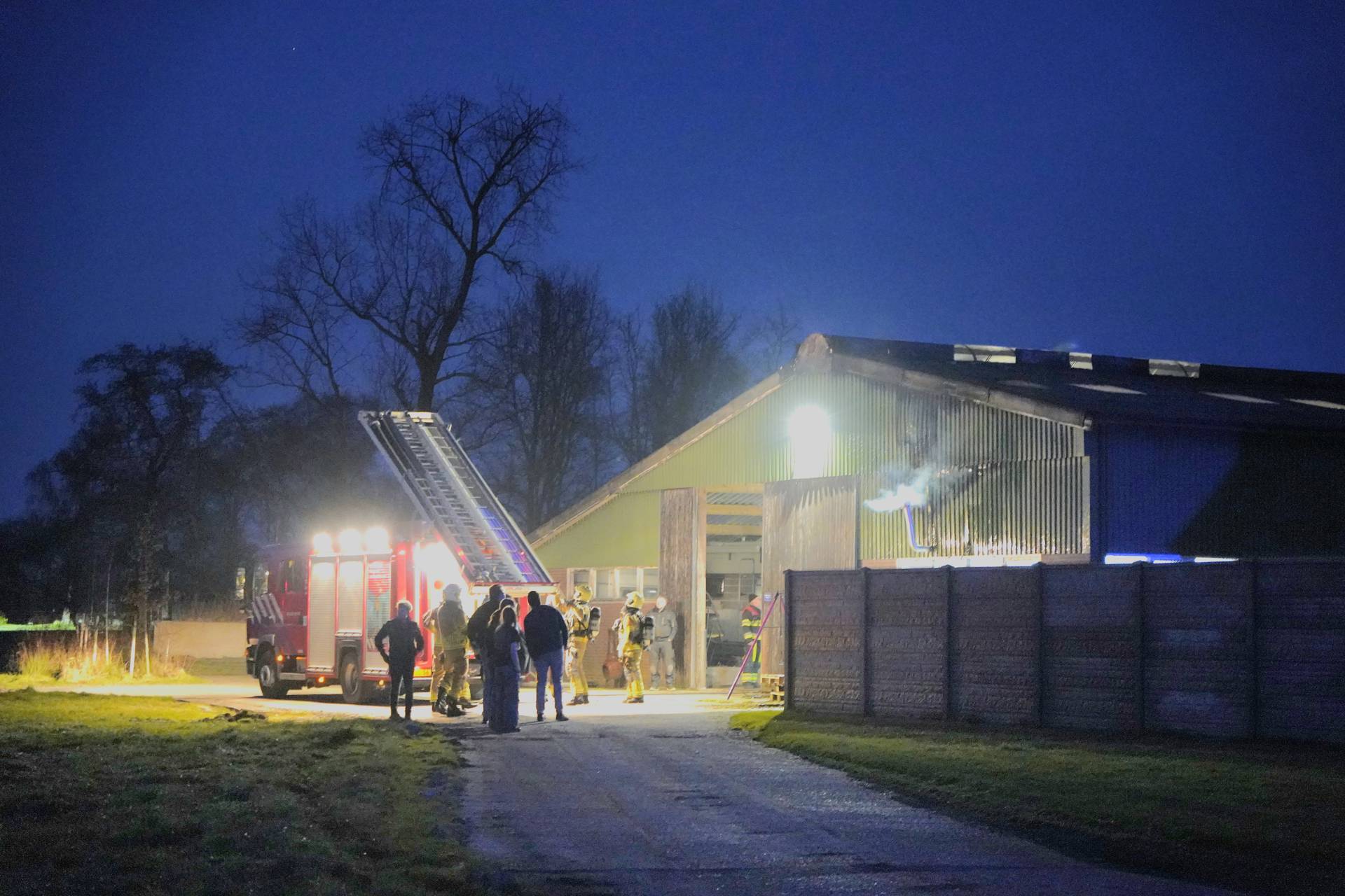 Grote brand met forse rookontwikkeling, brandweer groots ingezet