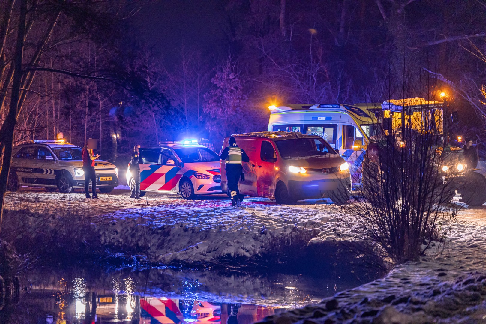 Persoon ernstig gewond bij aanrijding tussen bromfiets en trekker