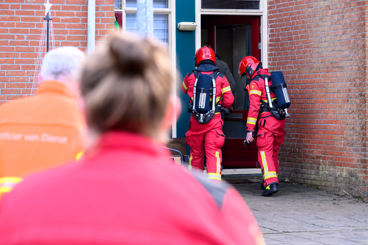 Brandweer onderzoekt gaslucht in woning