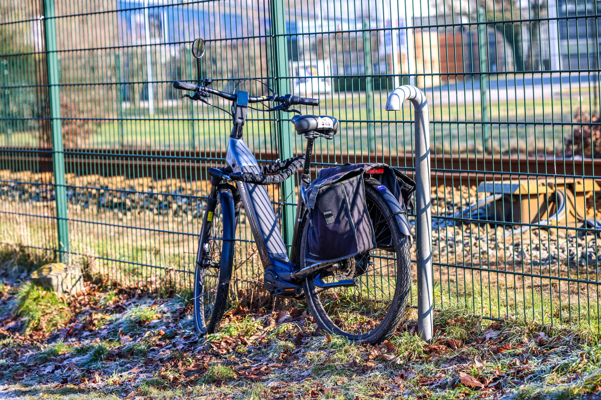 Fietser naar ziekenhuis na val