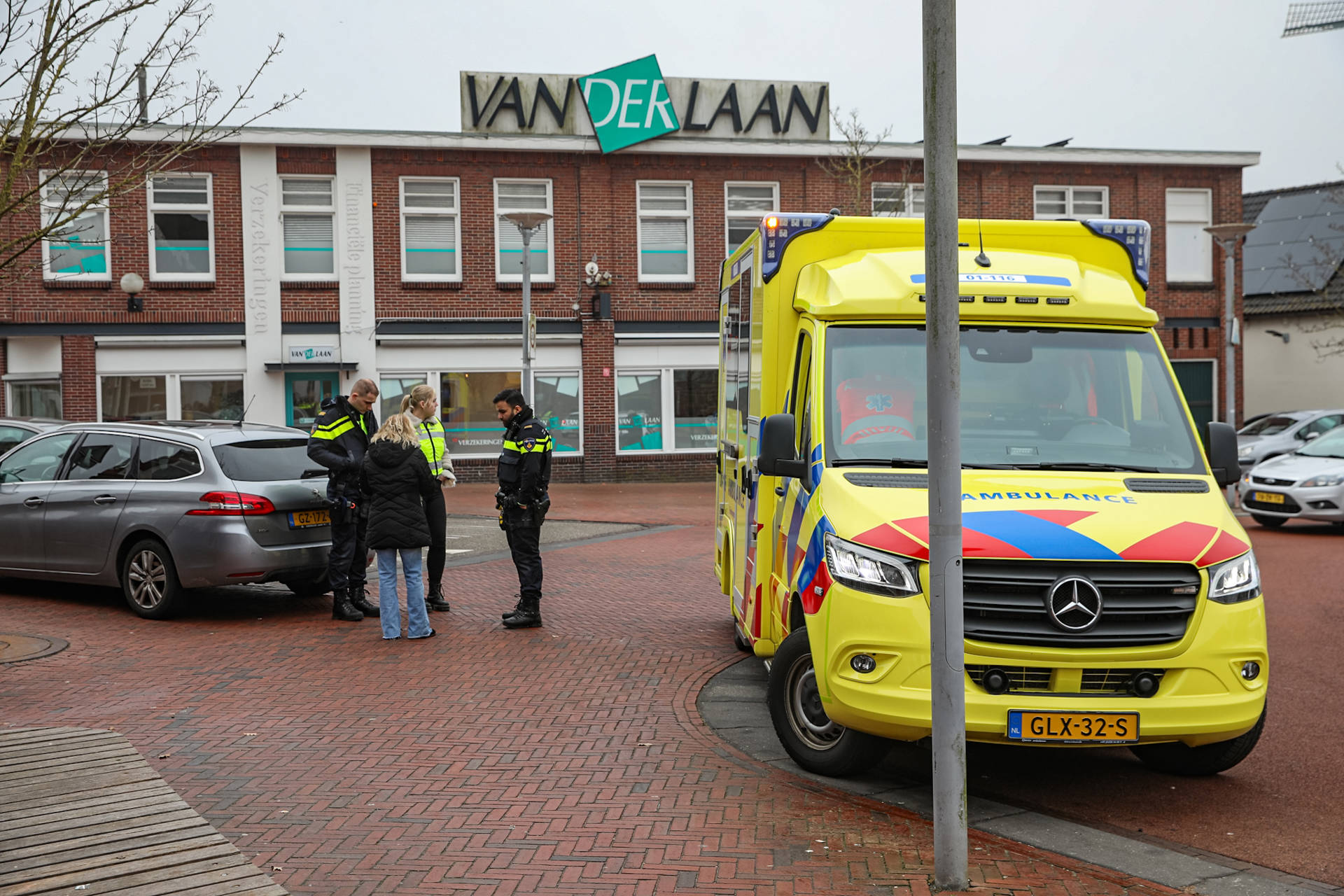 Fietser naar ziekenhuis na aanrijding met auto