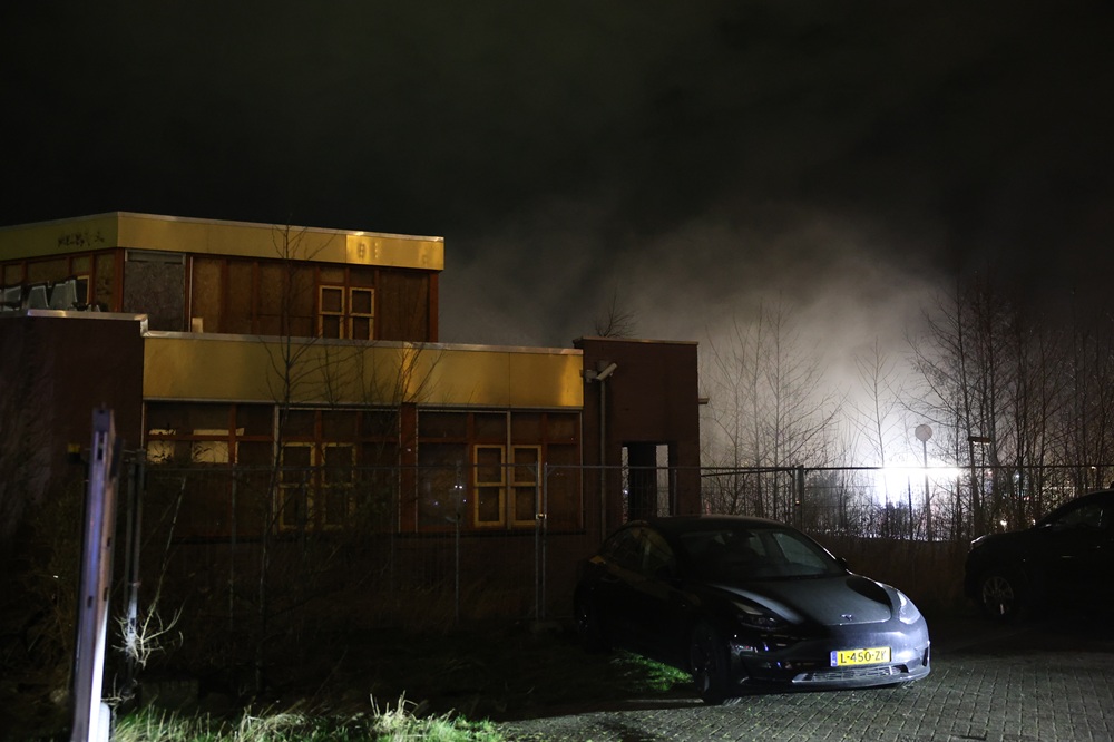 Veel rookontwikkeling door brand in leegstaand pand