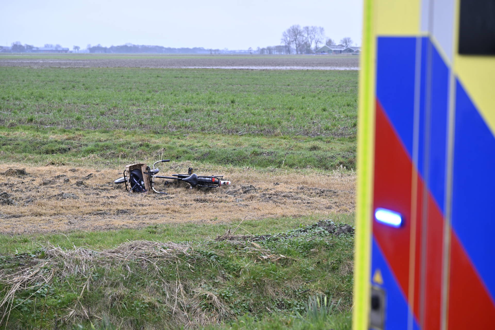 Automobilist aangehouden na botsing met twee gewonde fietsers