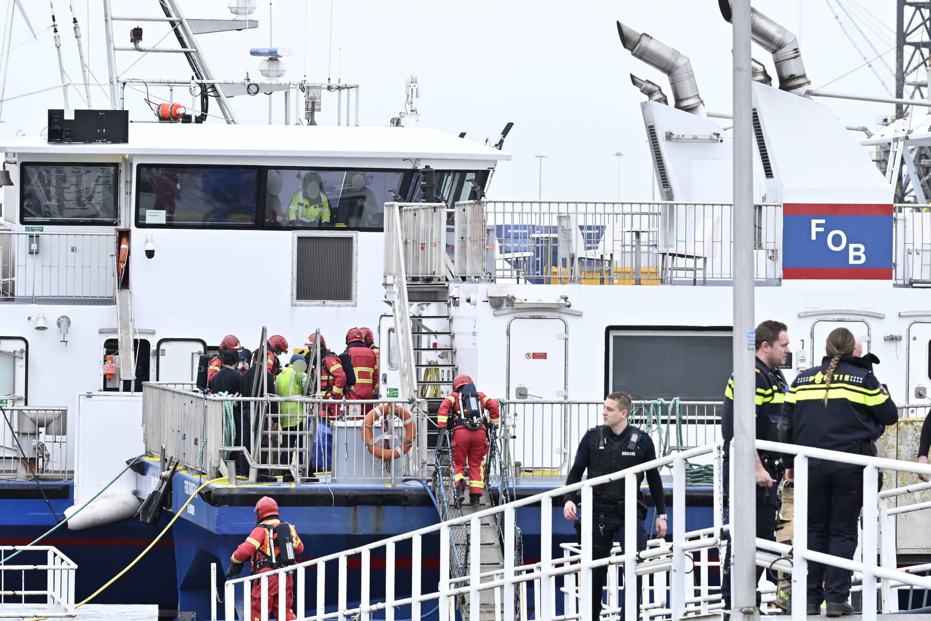 Brand in machineruimte van schip
