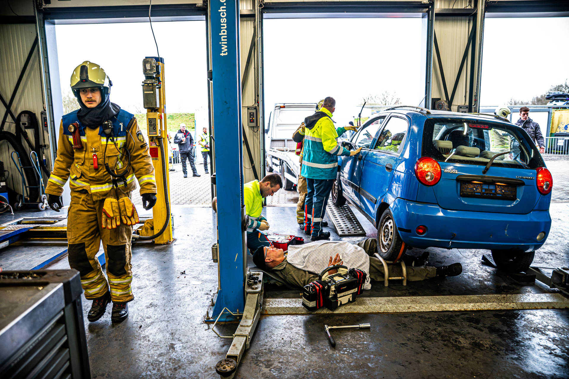 Meerdere brandweerkorpsen strijden met elkaar tijdens vaardigheidstoets