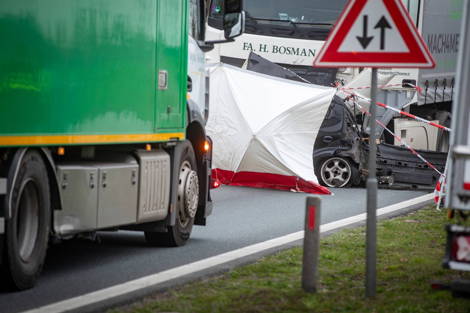 Automobilist dood na frontale aanrijding op provinciale weg