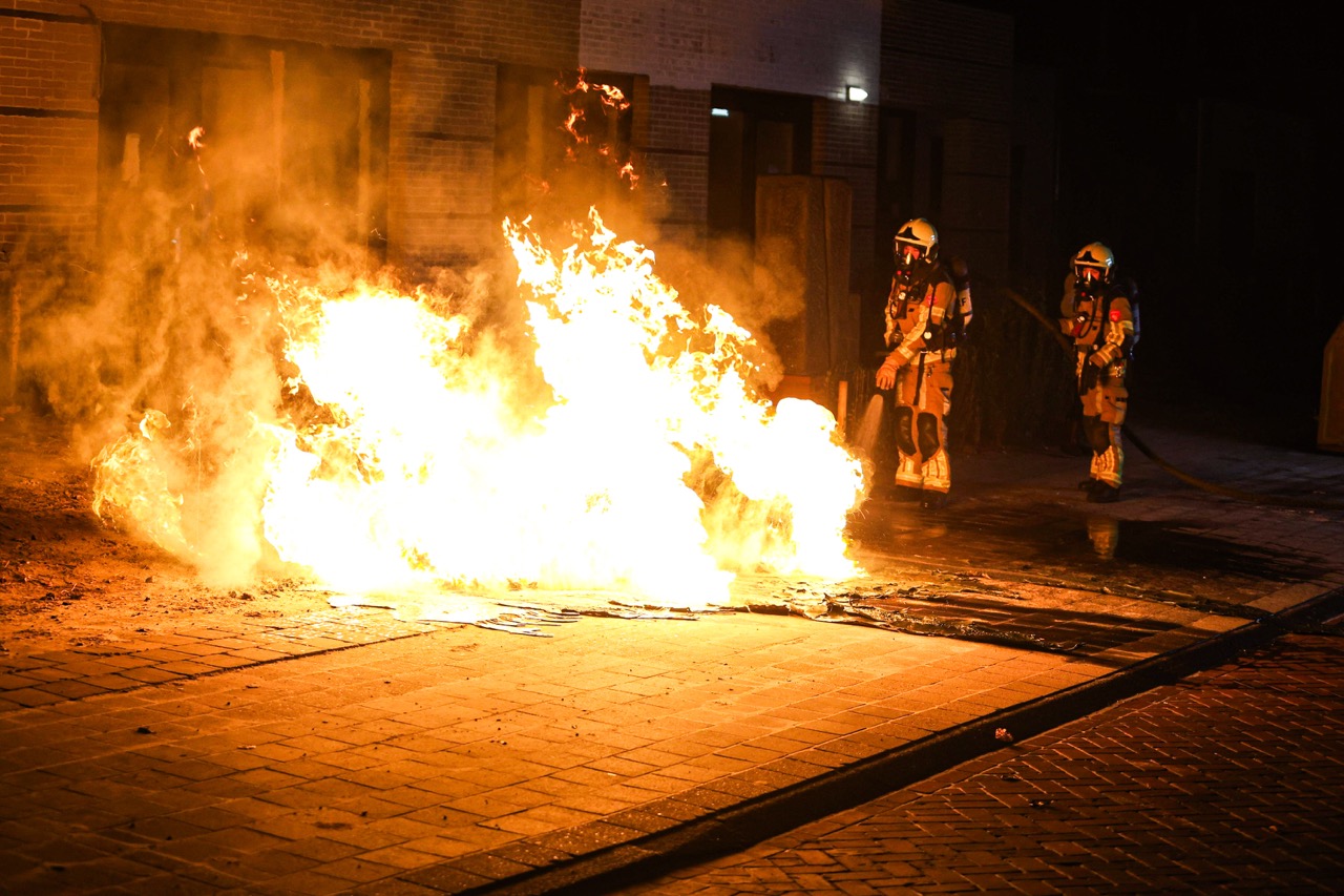 Brandweer snel ter plaatse bij nachtelijke brand
