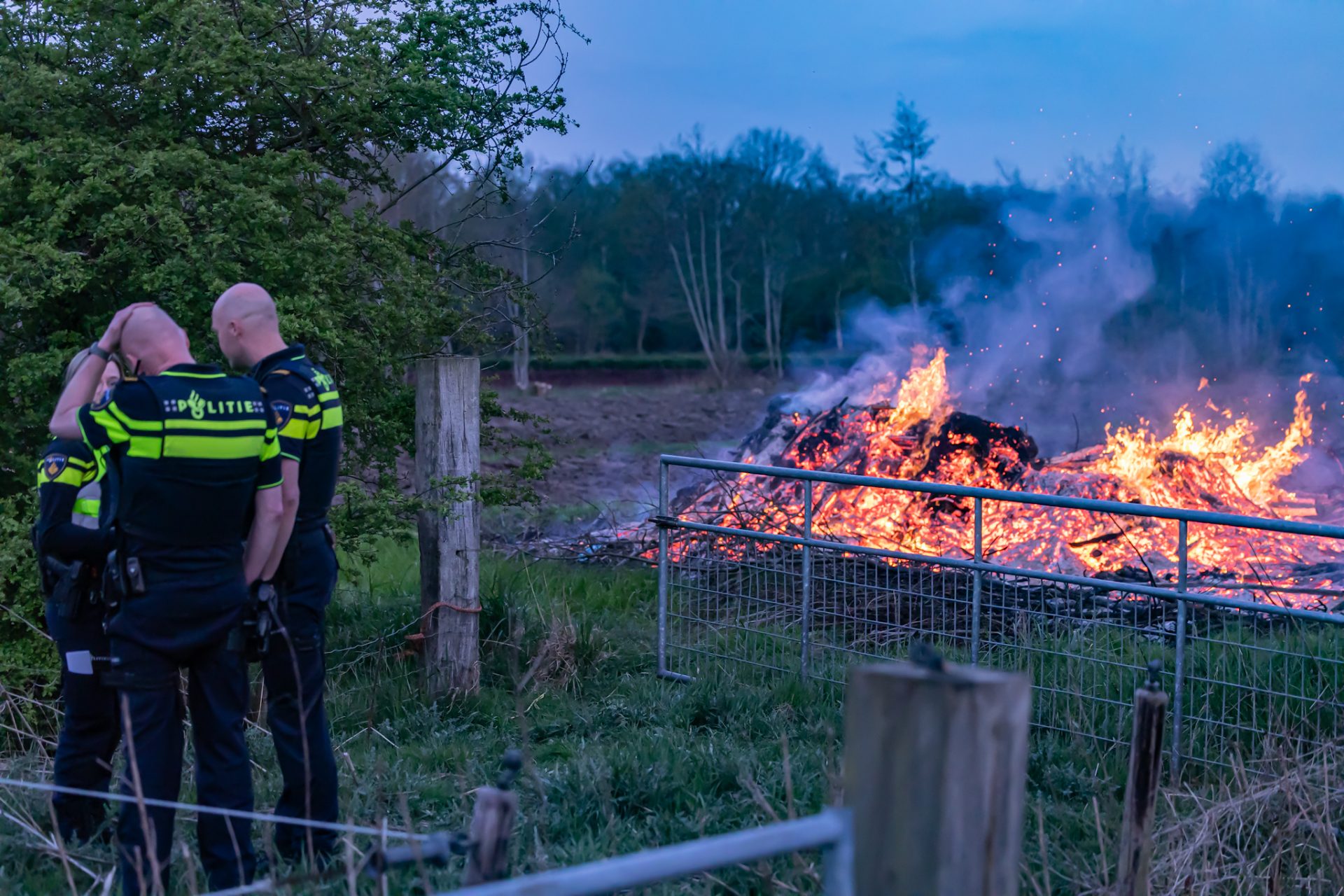 Brandweer ingezet om vreugdevuur te blussen