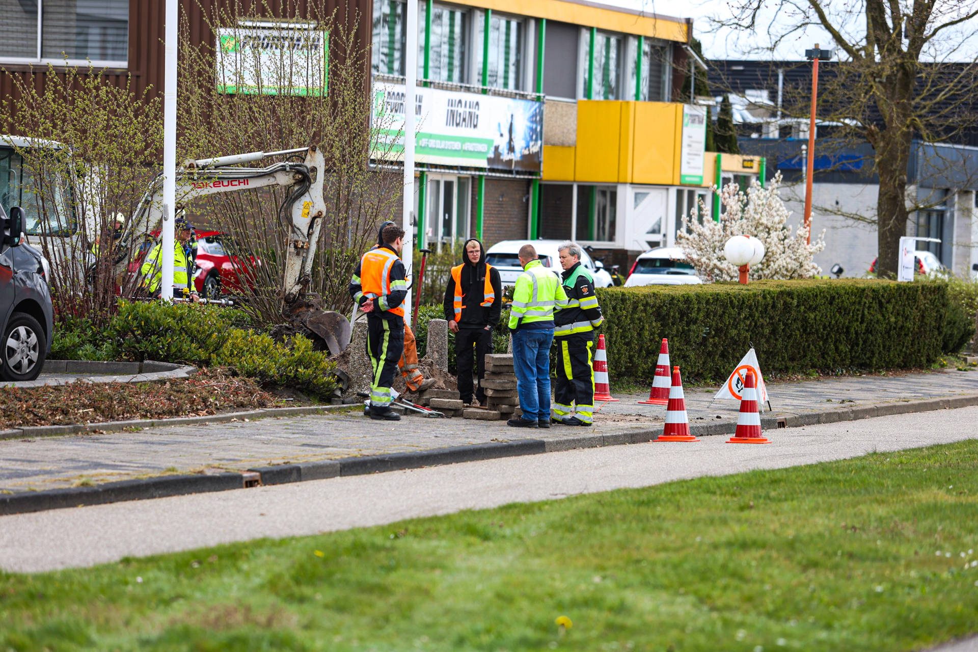Vier bedrijven ontruimd na groot gaslek