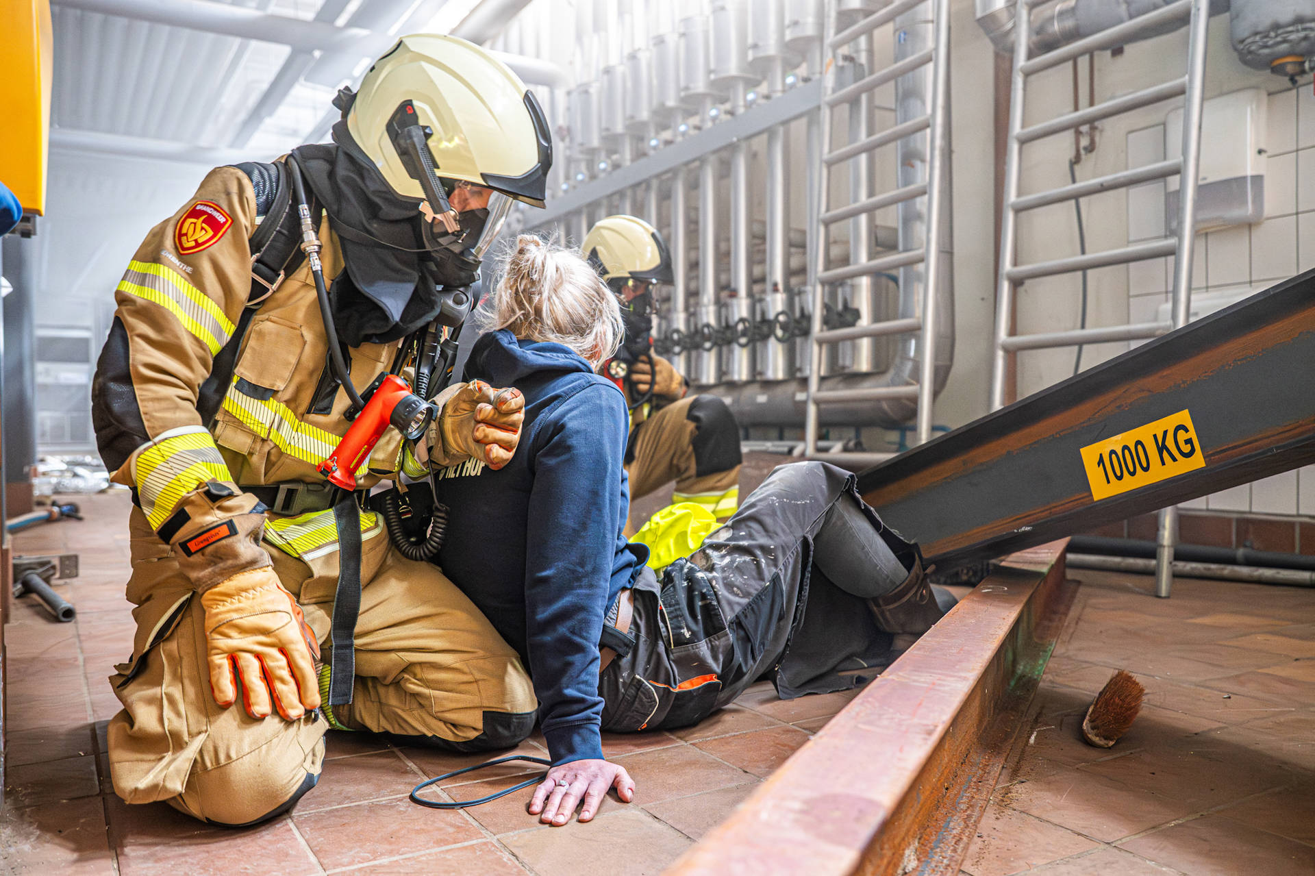 Explosie, brand en instorting in pittige brandweerwedstrijd