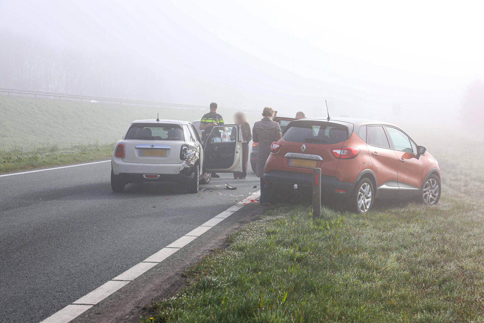 Kinderen geschrokken na kettingbotsing in de mist