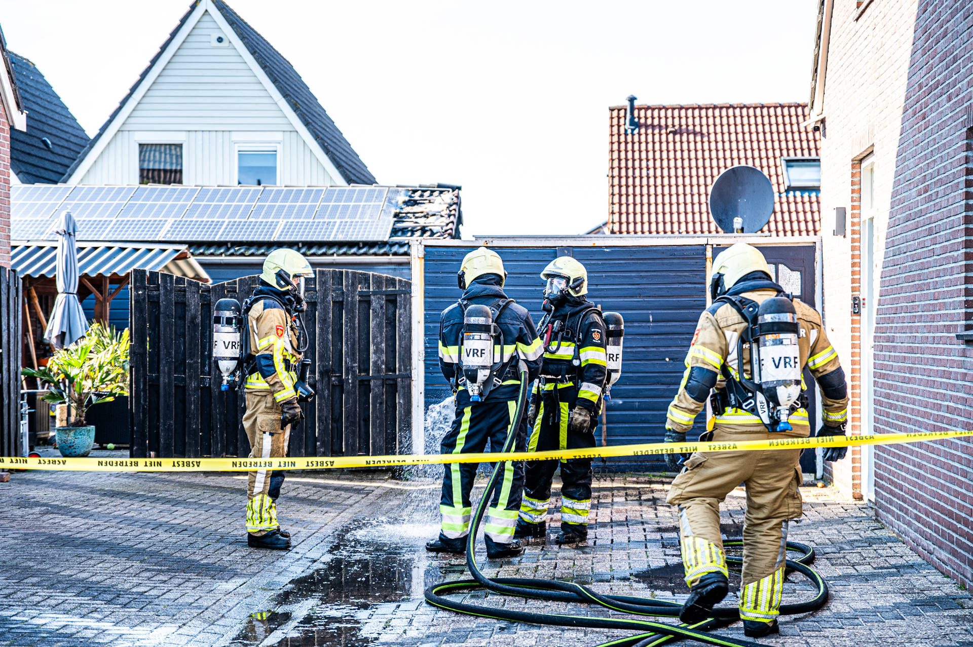 Asbest vrijgekomen bij schuurbrand, omgeving afgezet