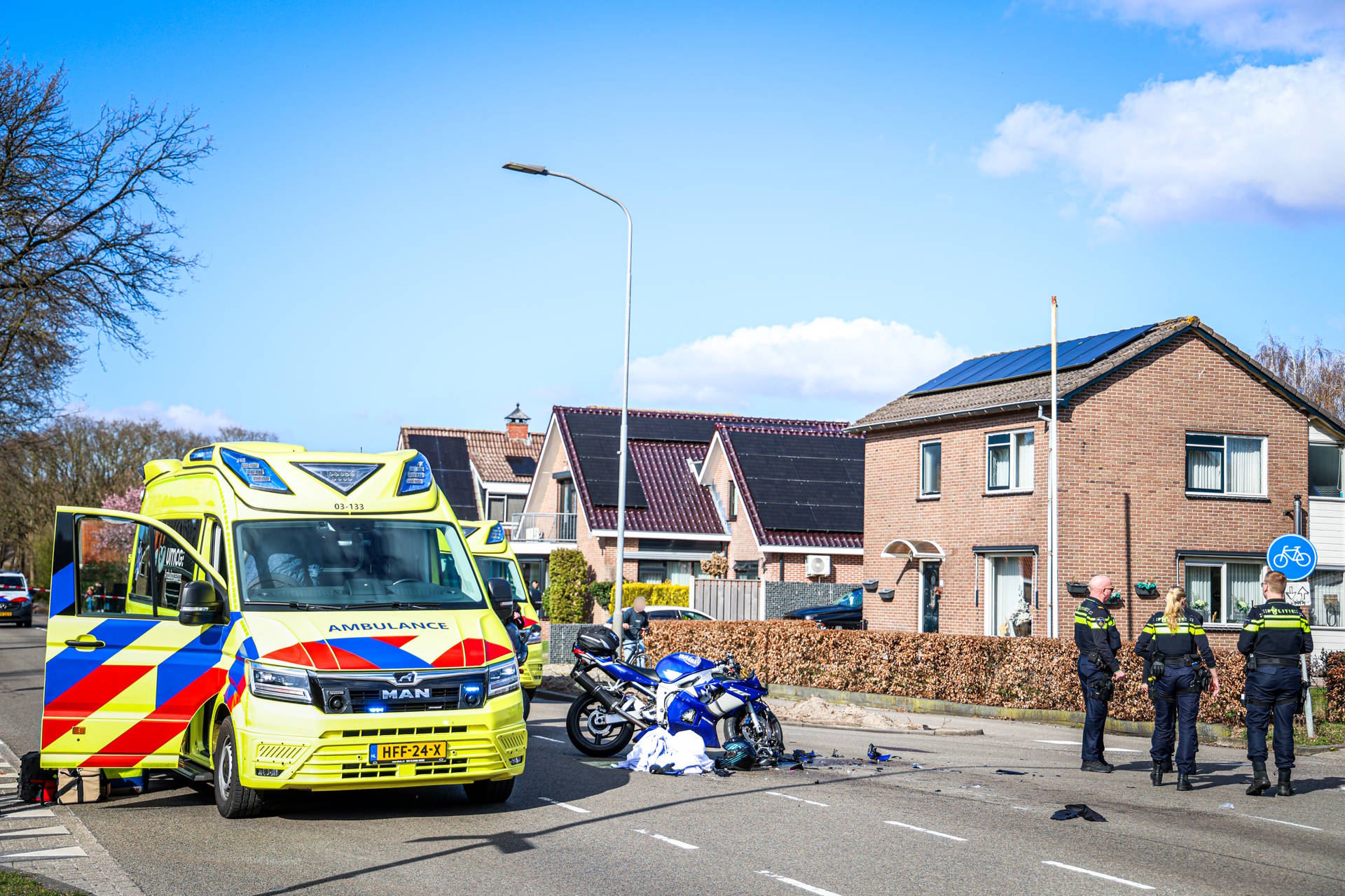 Motorrijder overleden na botsing met auto