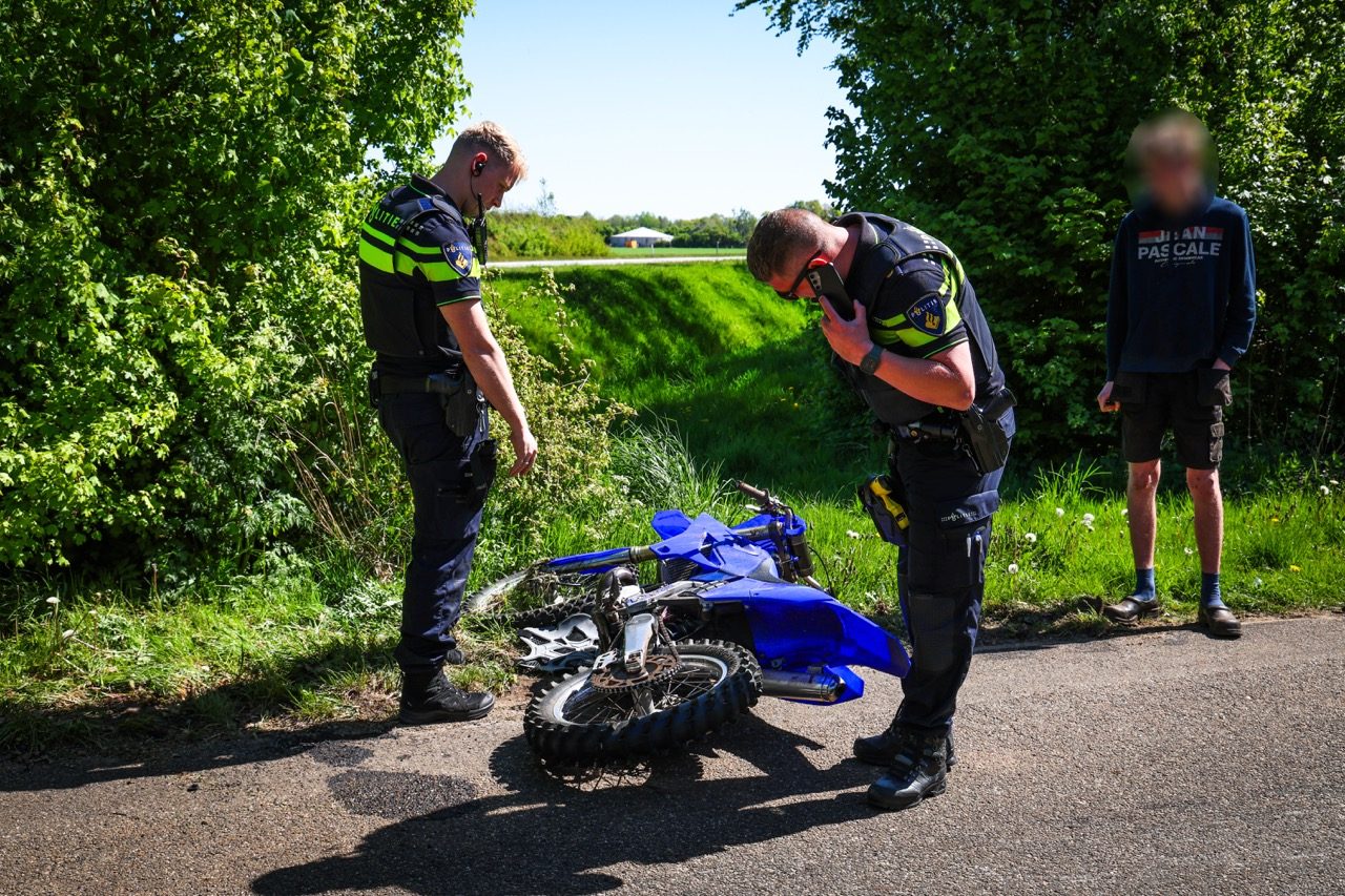 Motorrijder gewond na botsing met trekker