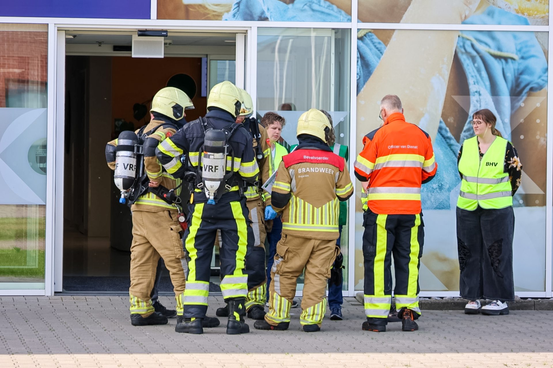 Straat afgezet na vrijkomen gevaarlijke stof bij laboratorium