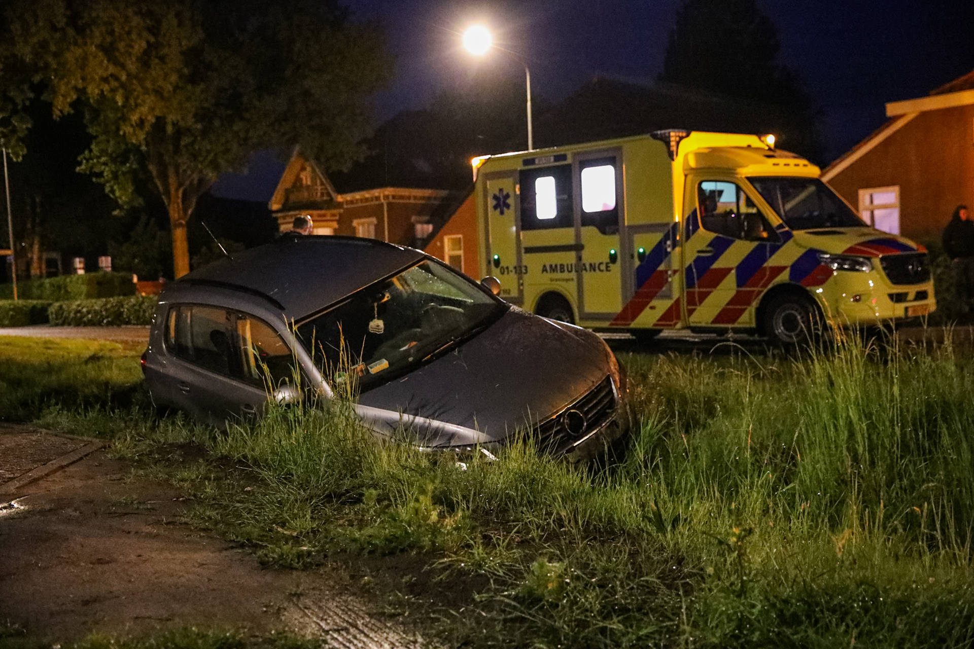 Automobilist belandt in greppel