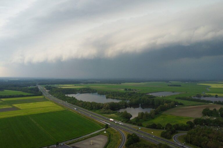 Code oranje voor zware onweersbuien in delen van het land