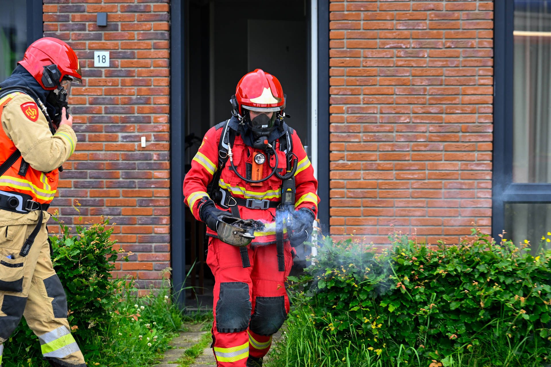 Bewoner ontsnapt aan brand in woning
