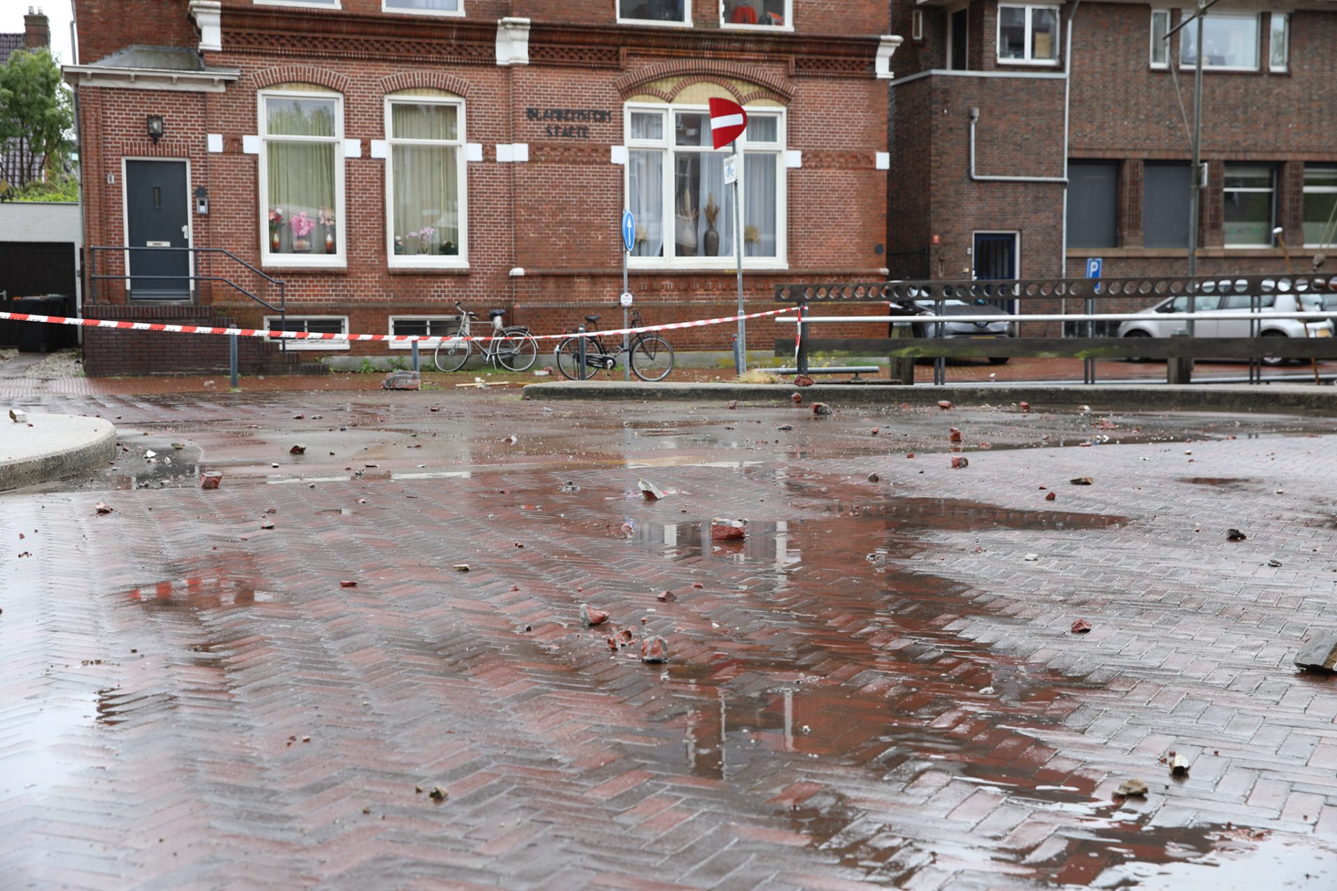 Blikseminslag veroorzaakt schade aan woning