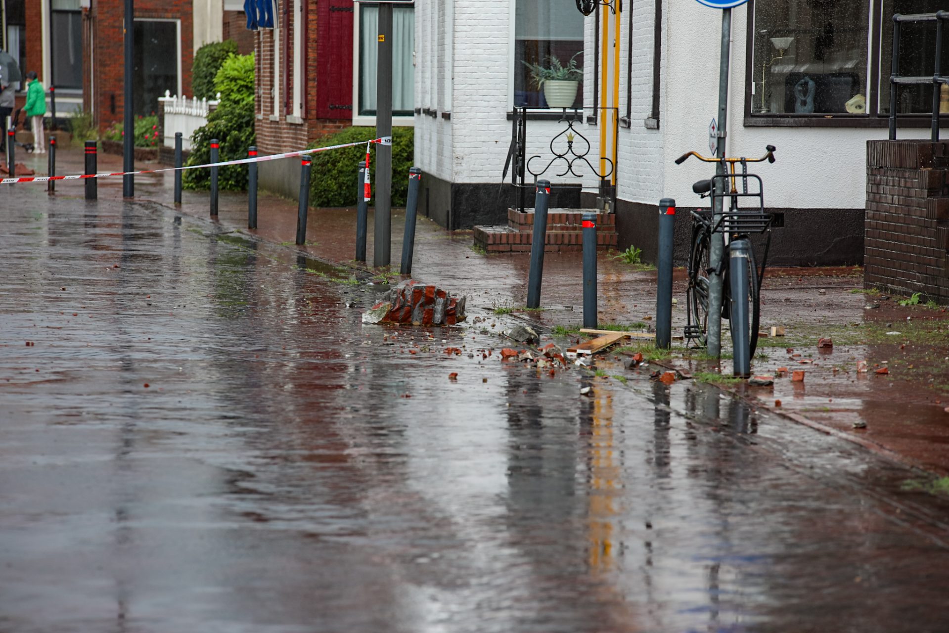Blikseminslag veroorzaakt schade aan woning