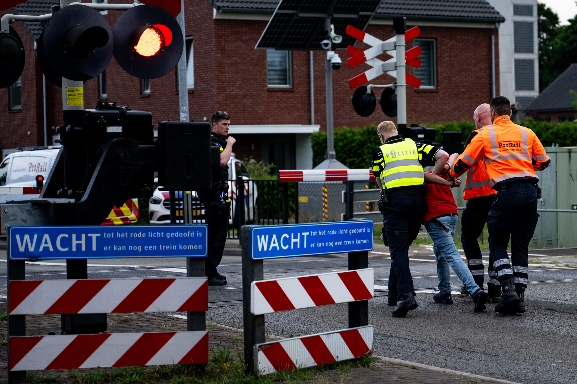 Politie haalt spoorloper van het spoor