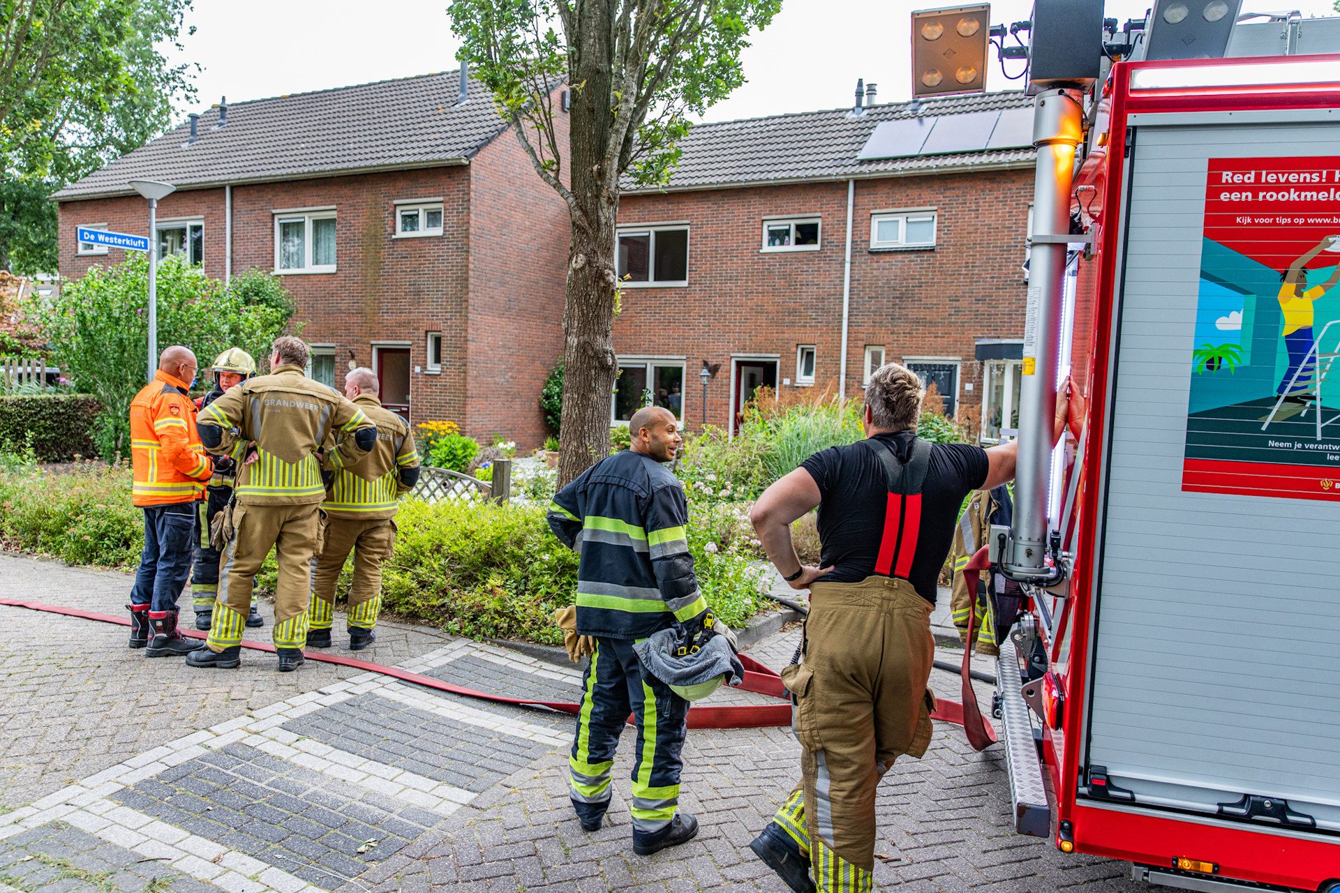 Brandweerinzet na melding van woningbrand