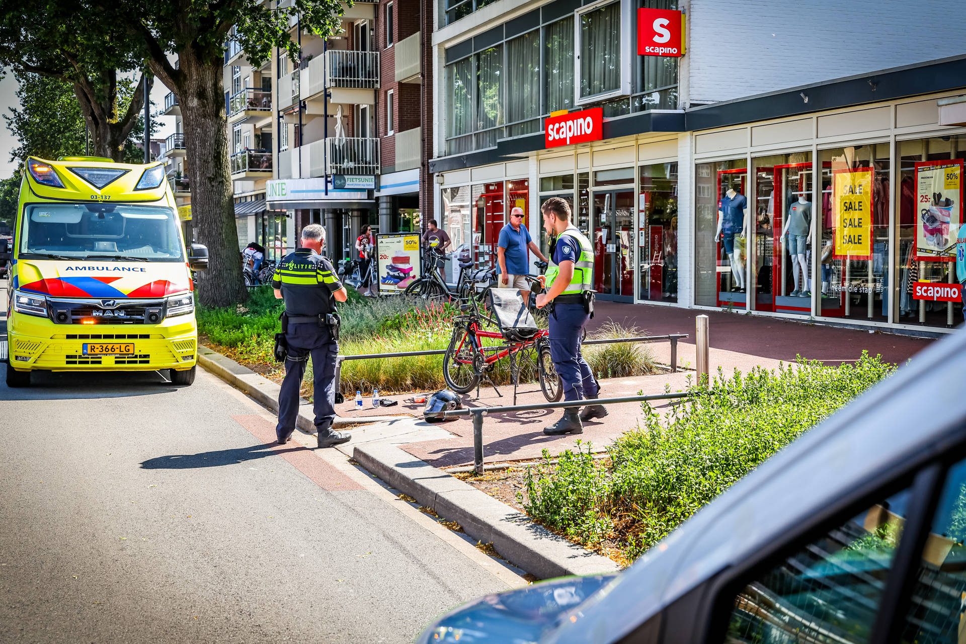 Bestuurder ligfiets gewond na botsing