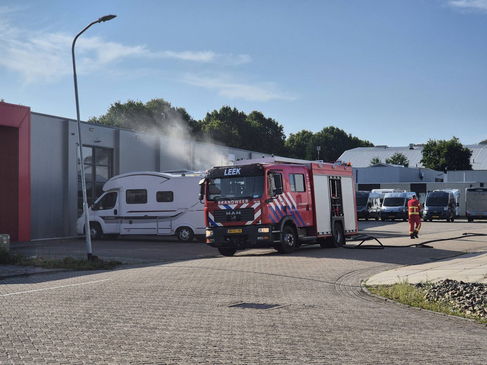 Camper zwaar beschadigd door brand