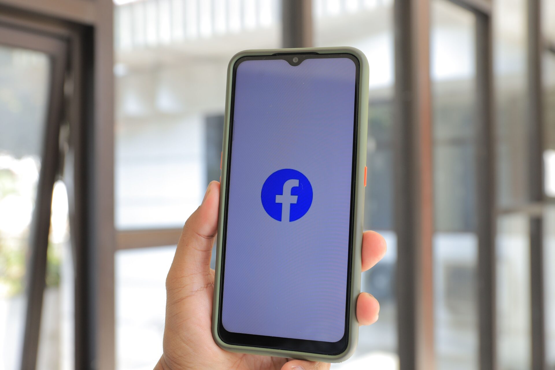 Instagram en Facebook liggen plat, miljoenen gebruikers getroffen door grote storing