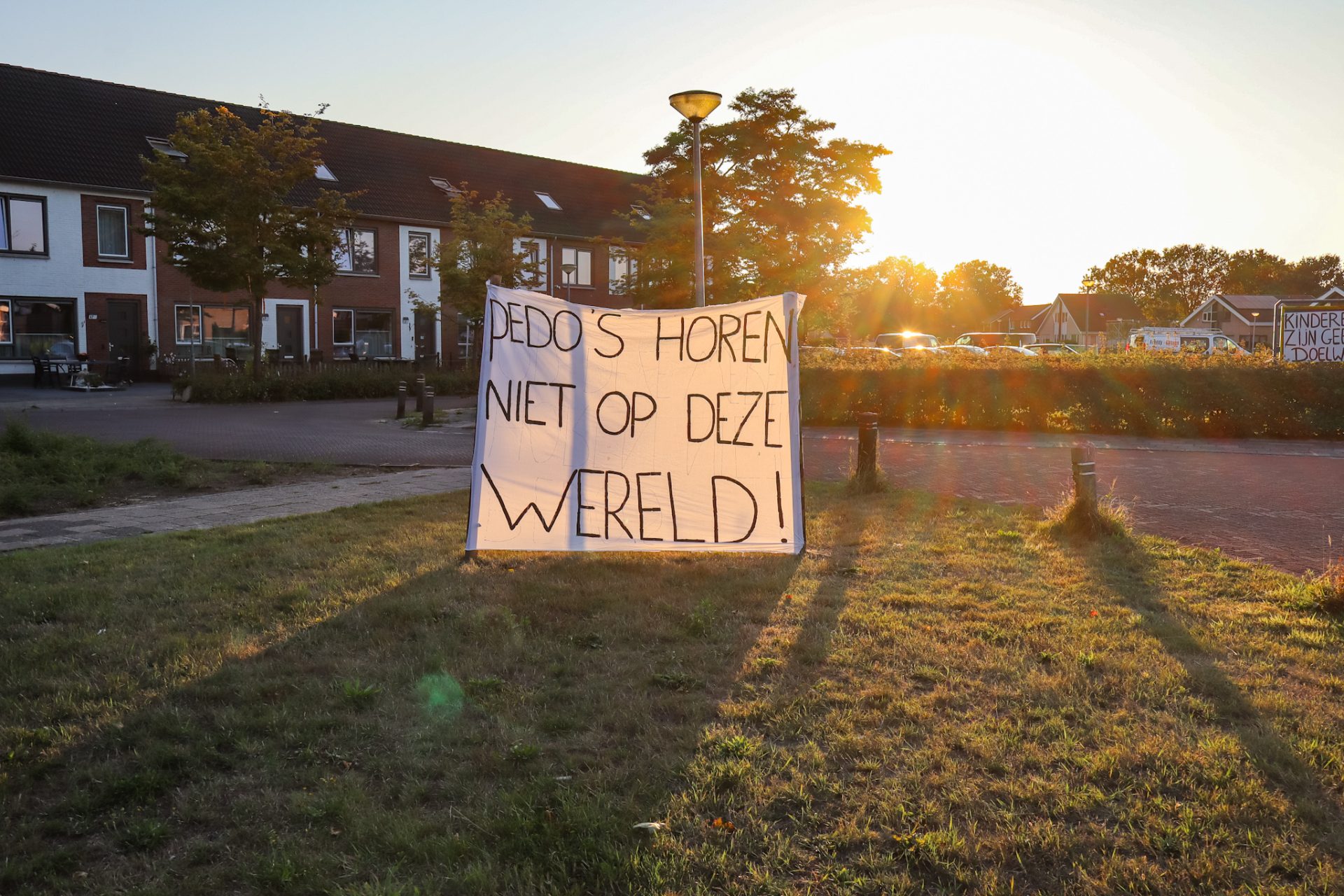 Onrust in woonwijk na verdenking van misbruik 15-jarig meisje