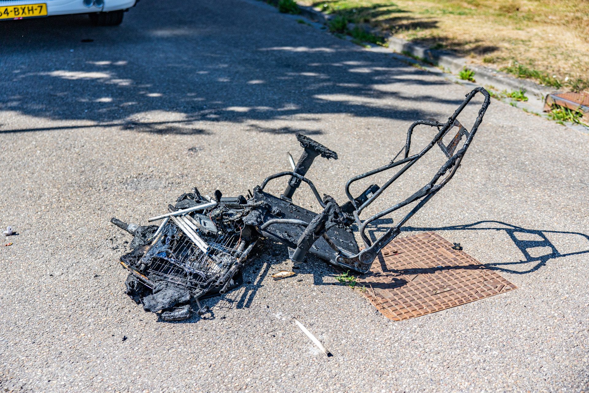 Elektrische stoel brandt volledig uit in woning