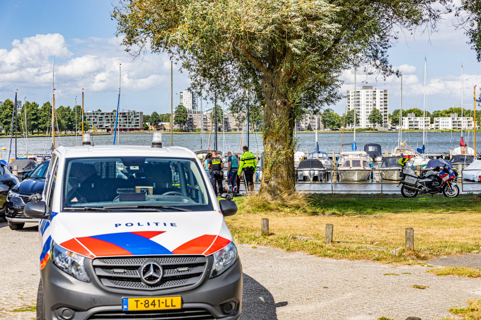 Persoon gewond bij incident, politie onderzoekt toedracht