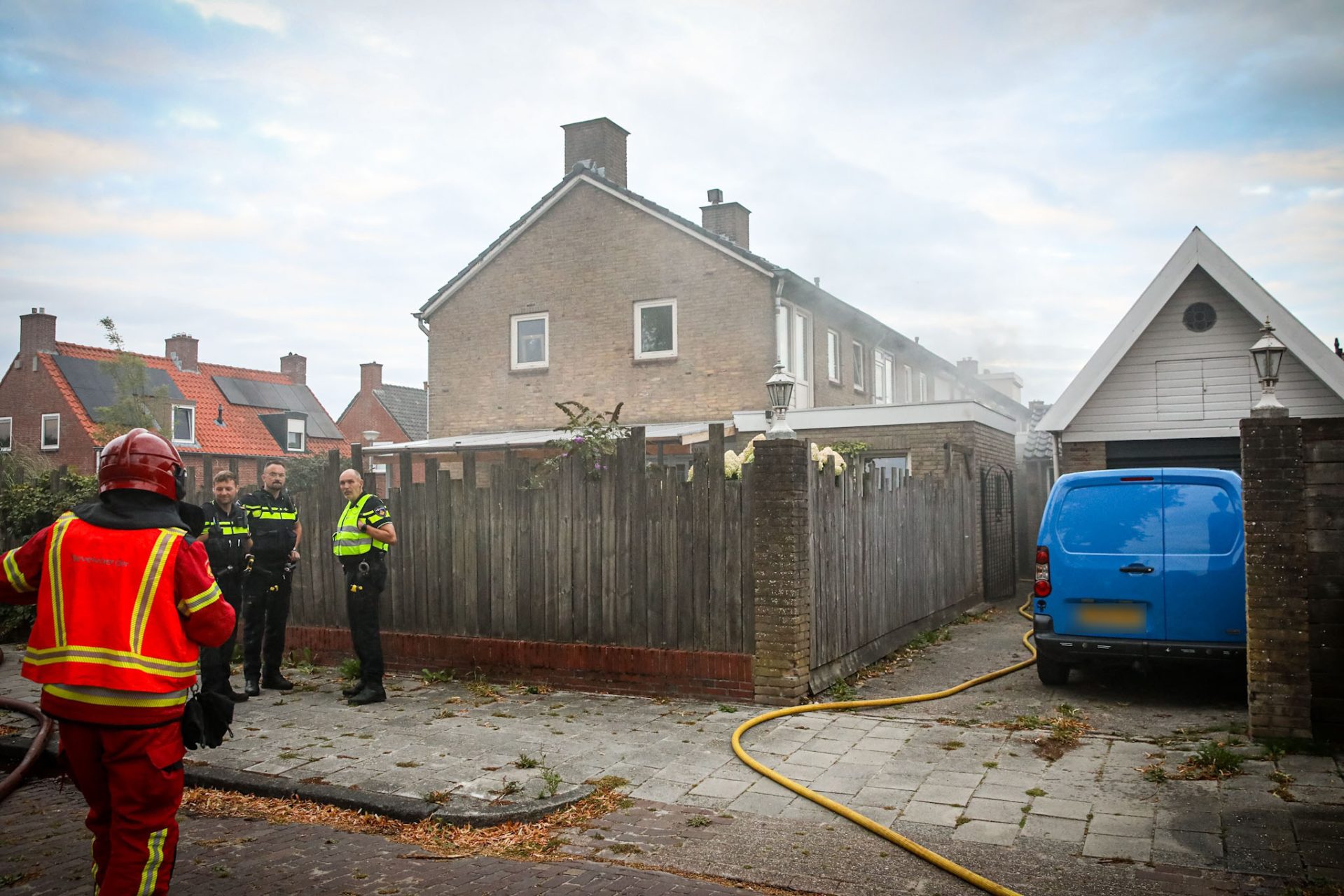 Lithiumaccu ontploft tijdens opladen en veroorzaakt brand