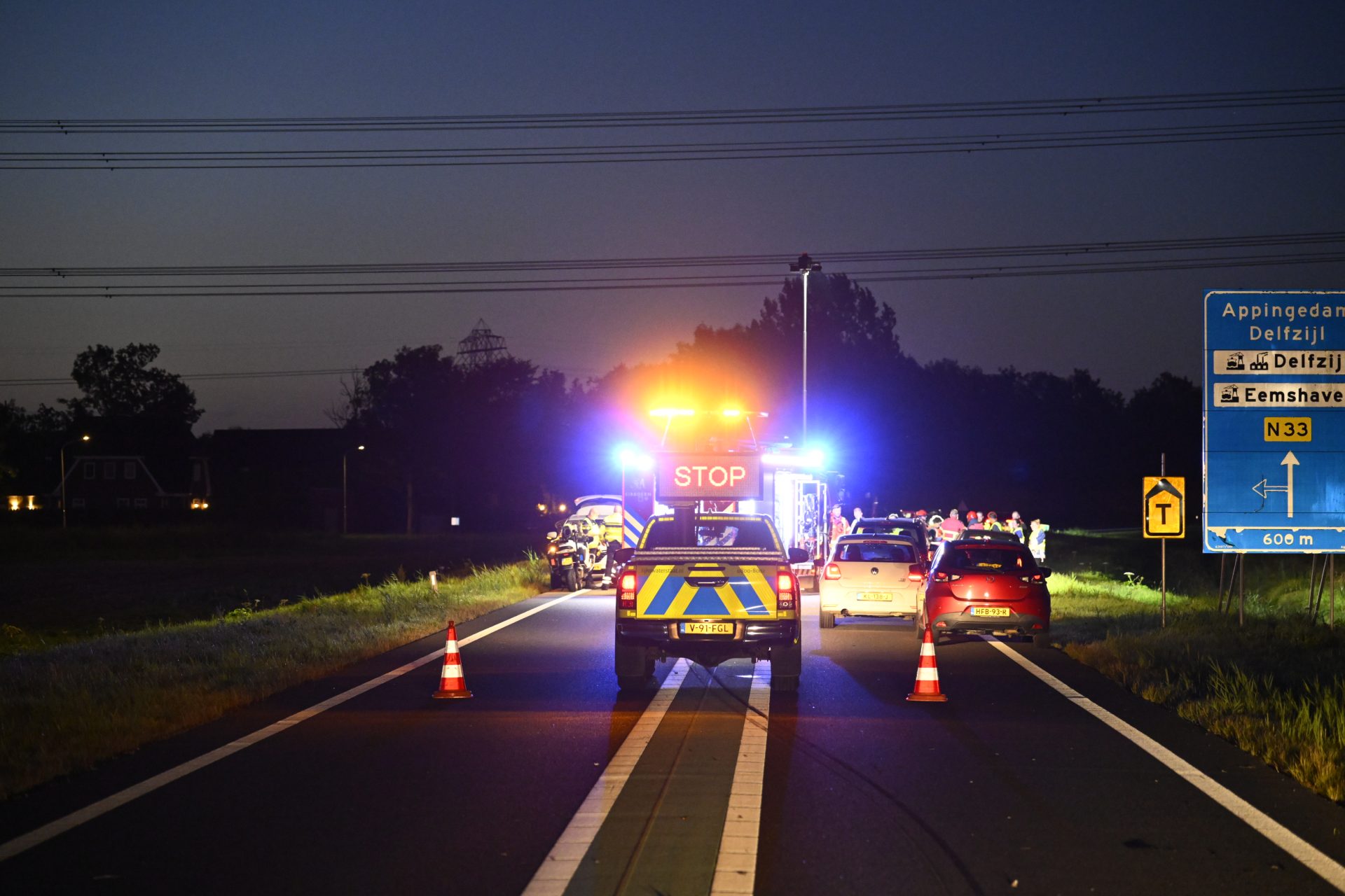 Aanrijding zorgt voor volledige afsluiting van N33