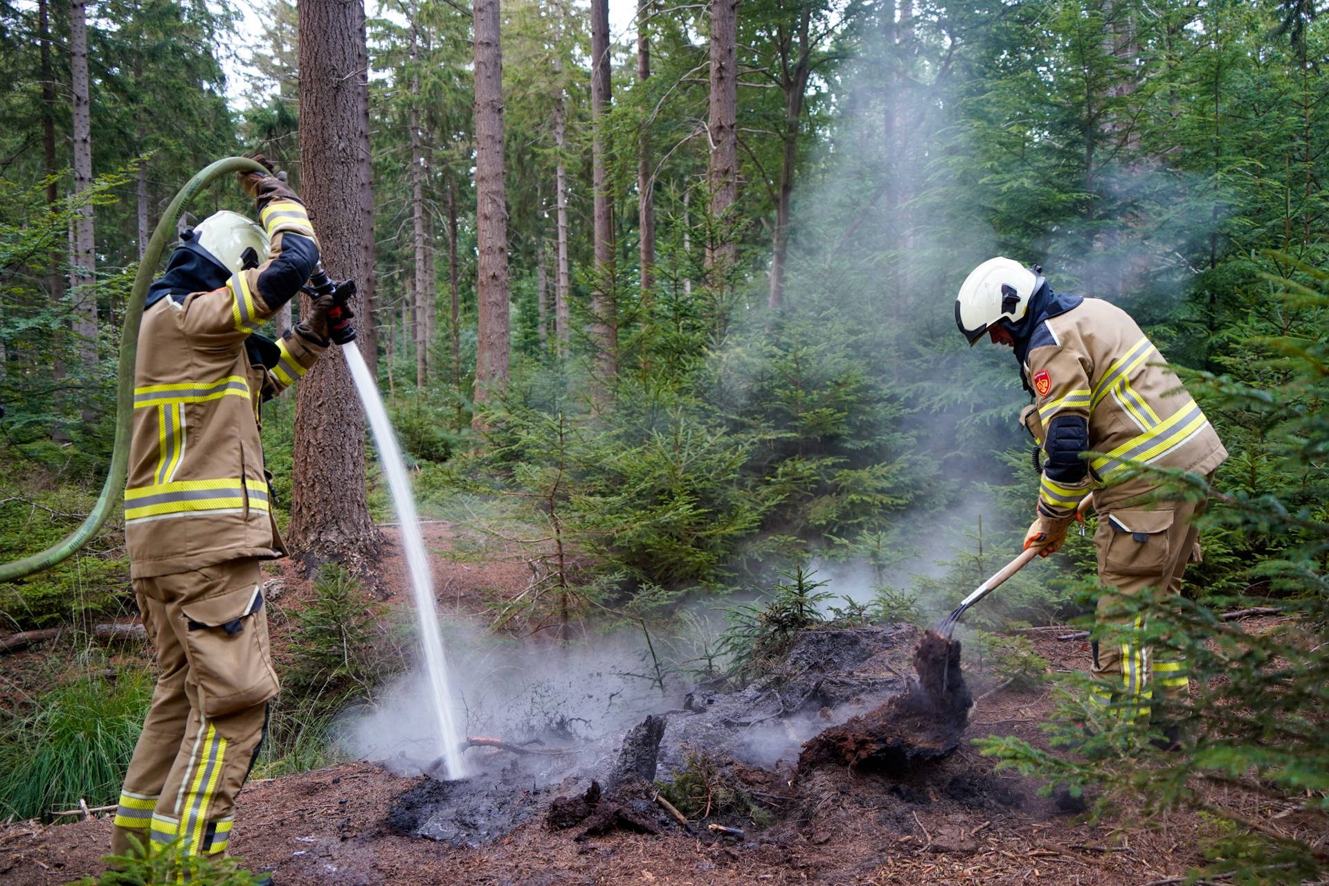 Inwoners grijpen zelf in bij natuurbrand