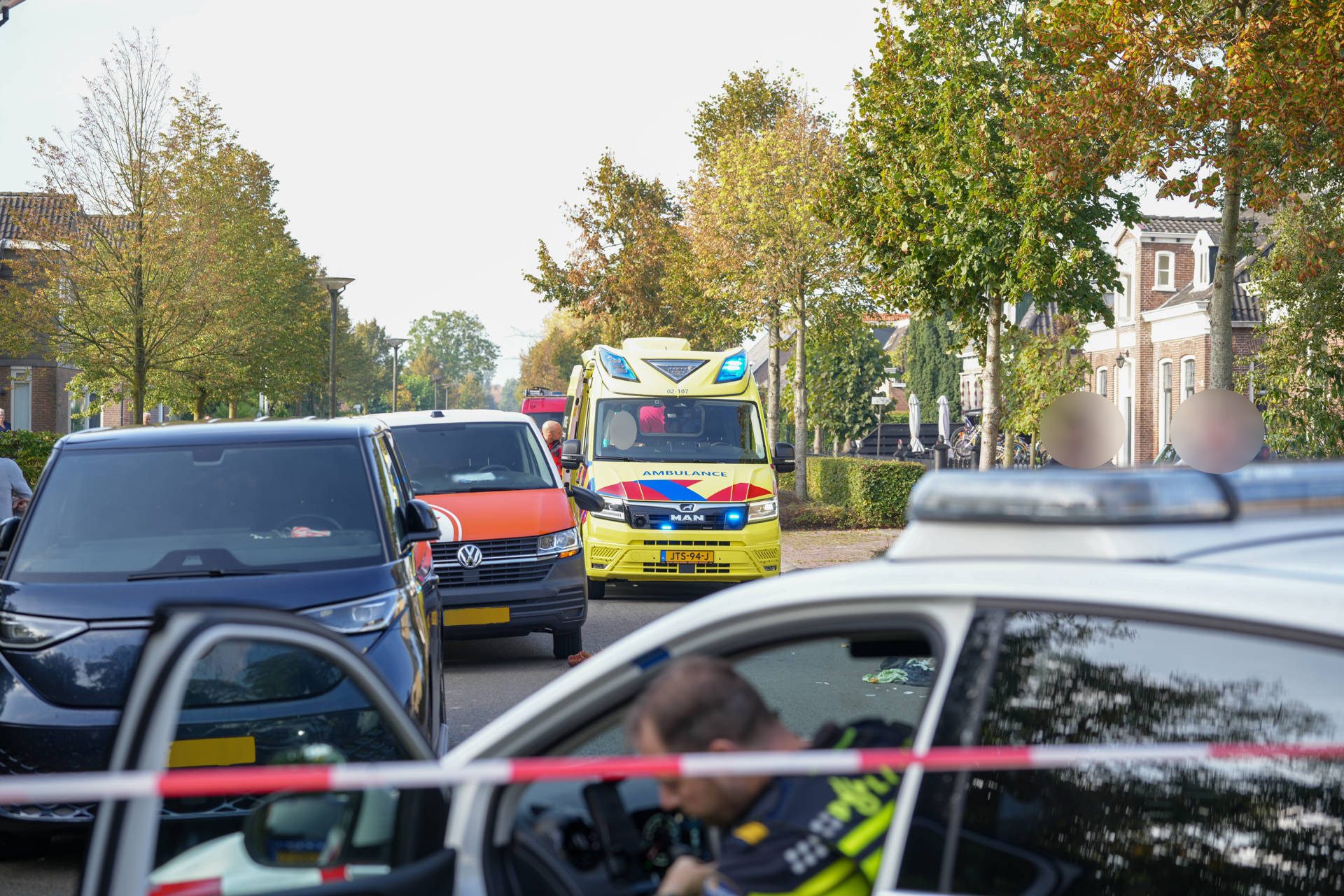 Oudere man ernstig gewond na botsing met busje