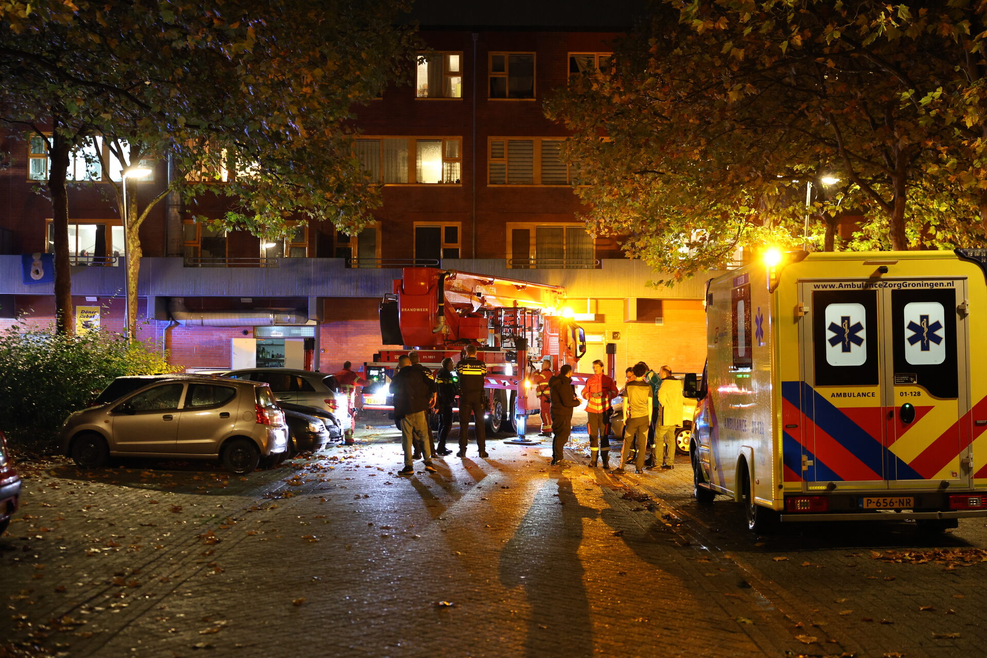 Brand uitgebroken in restaurant, één persoon nagekeken in ambulance