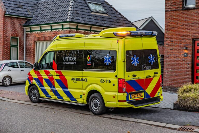Oudere fietsster gewond bij aanrijding met auto