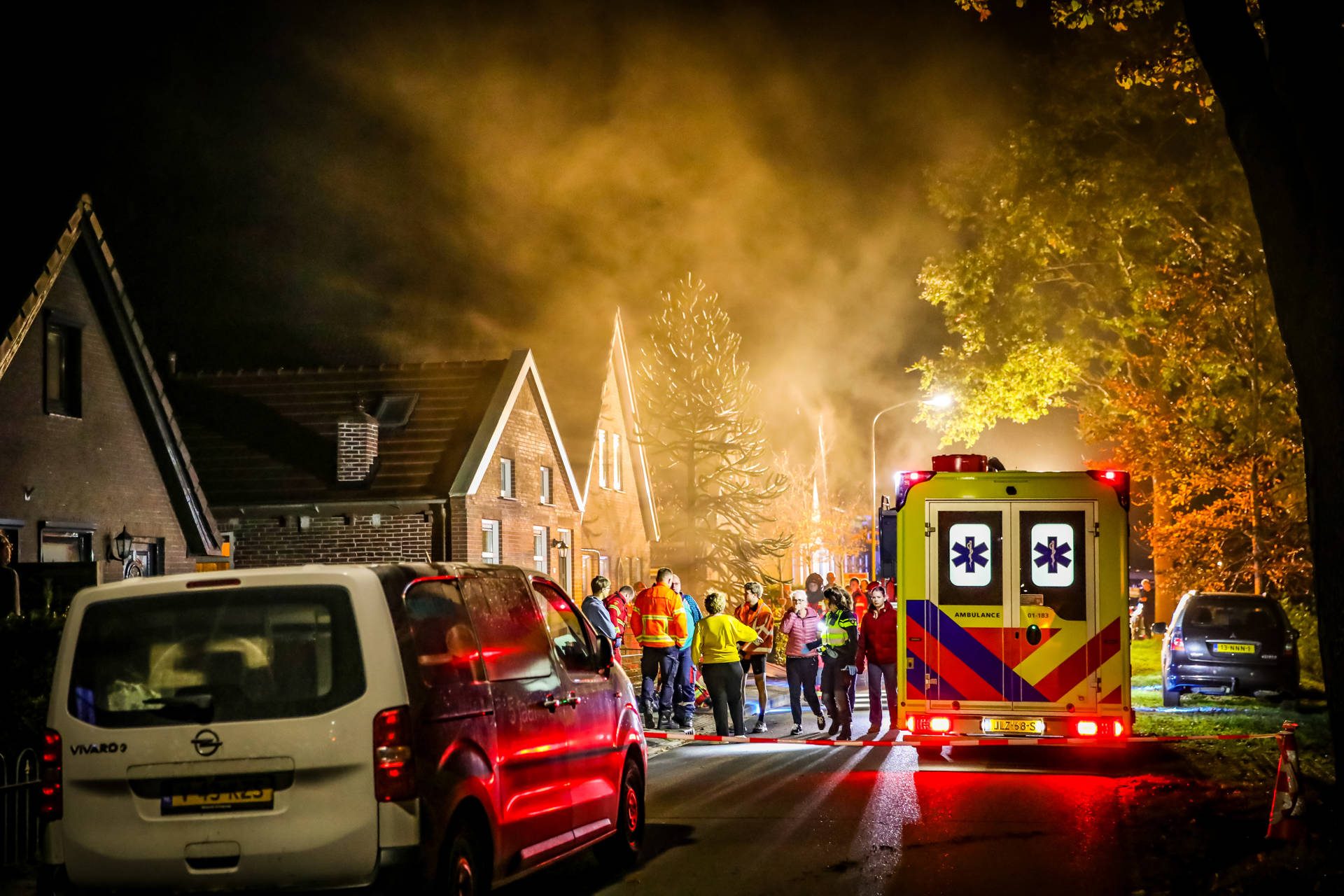 Persoon naar ziekenhuis na woningbrand