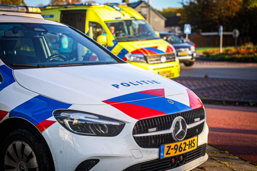 Fietsster gecontroleerd door ambulancepersoneel na aanrijding