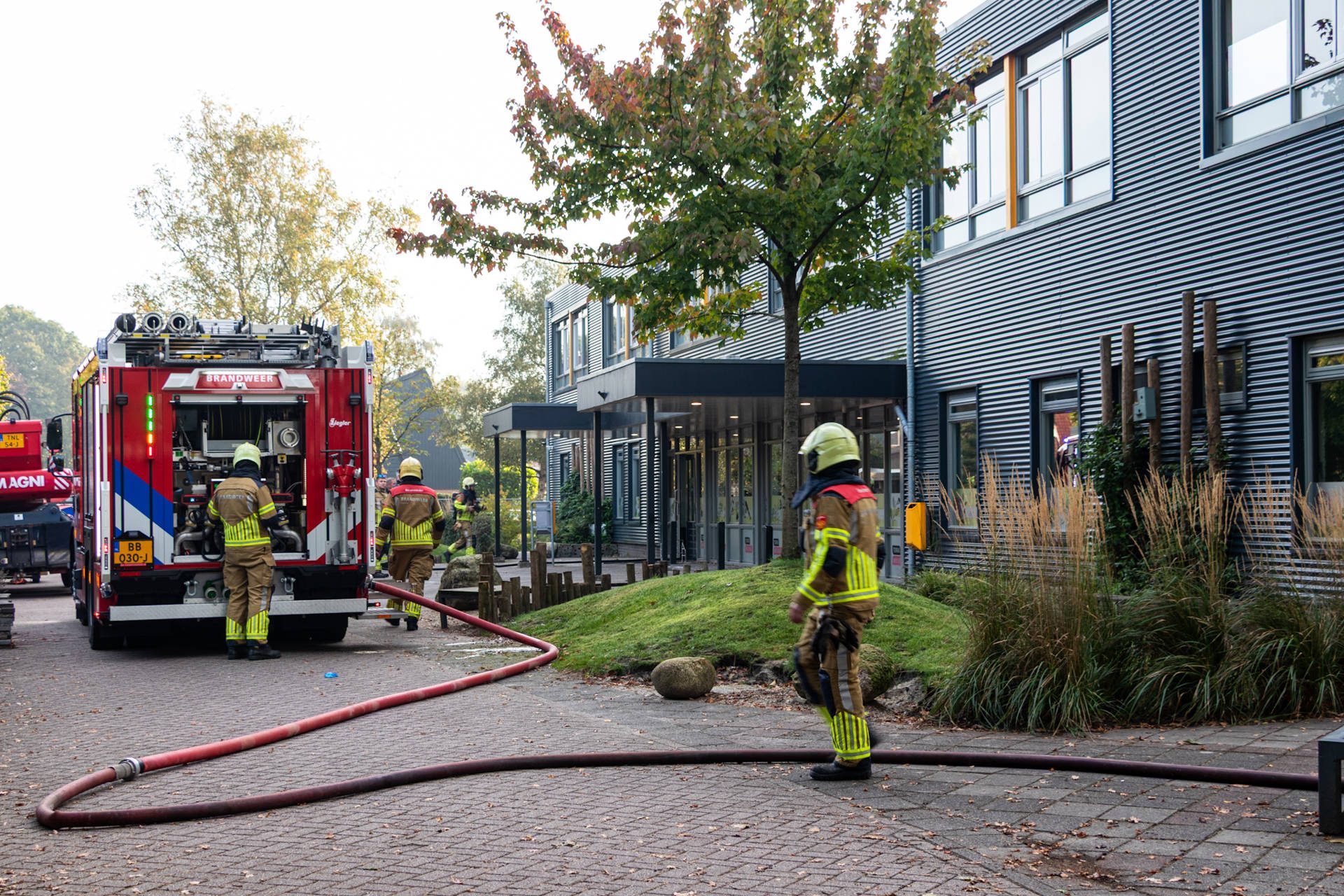 Flinke brand breekt uit in schoolgebouw